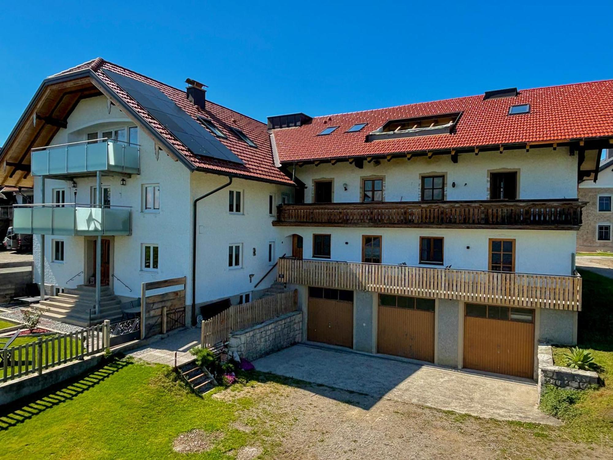 Gaesthaus "Seeblick" Seekirchen am Wallersee Ngoại thất bức ảnh