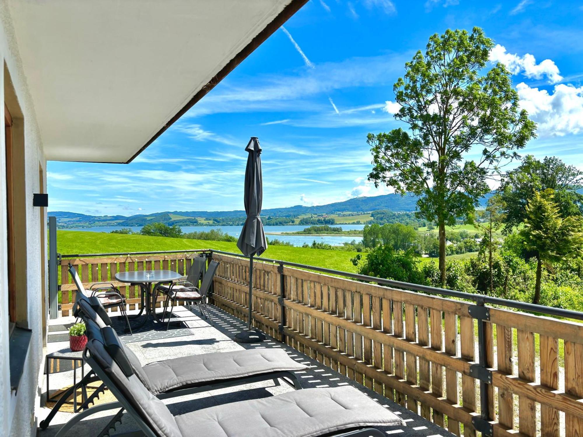Gaesthaus "Seeblick" Seekirchen am Wallersee Ngoại thất bức ảnh